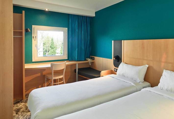 Hôtel pour 2 personnes, avec terrasse, animaux acceptés à Rungis - 2