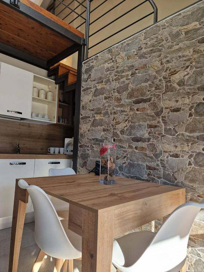 Appartement entier, Home holidays- attico arc en ciel in Sestrières, Via Lattea