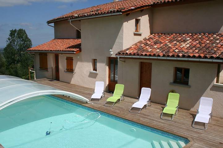 Gîte pour 12 personnes, avec Terrasse et Jardin dans Saint-Martin-la-Sauveté