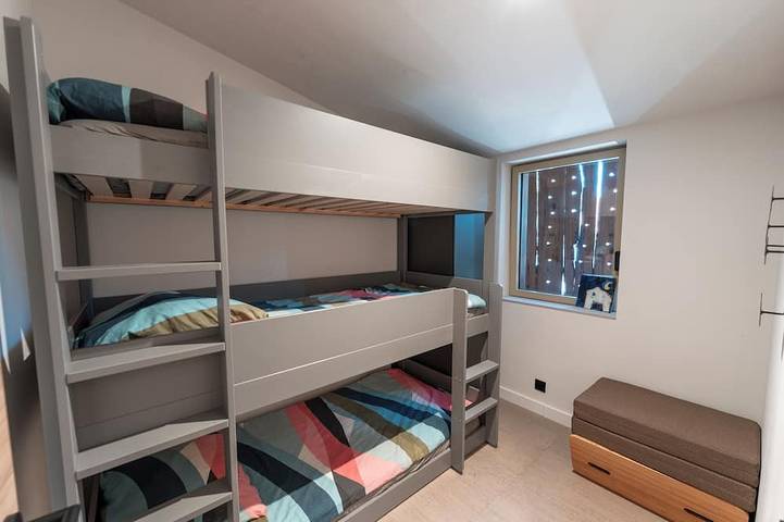 Gîte pour 7 personnes, avec jardin à Lescheraines - 4