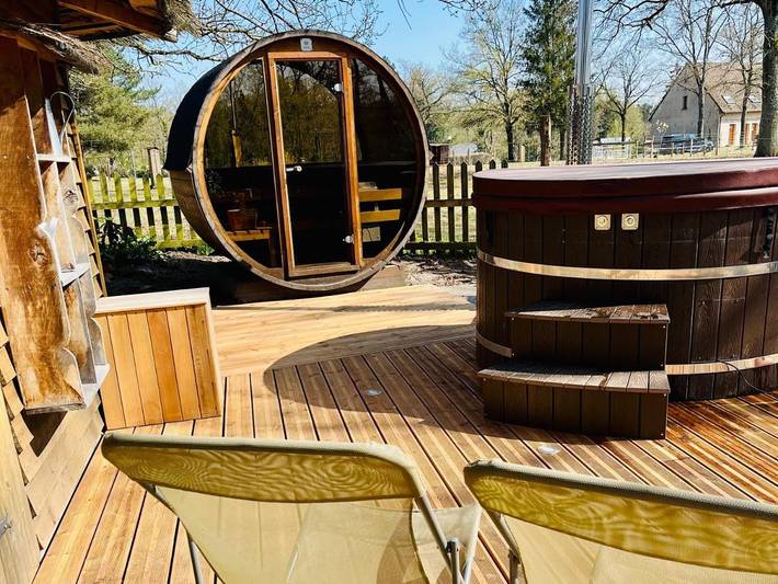 Location de vacances pour 2 personnes, avec Balcon ainsi que Terrasse et Vue à Fère-en-Tardenois