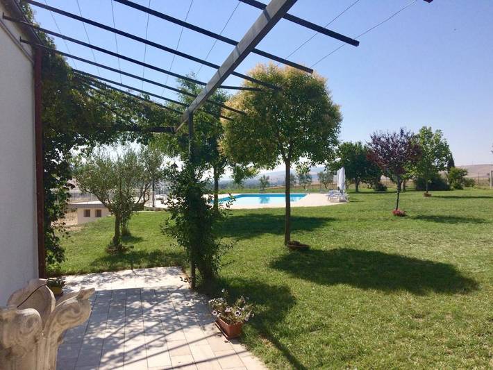 Location de vacances pour 10 personnes, avec piscine ainsi que jardin et vue, animaux acceptés à Irsina - 4