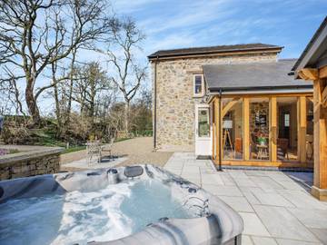 Cottage for 2 People in Powys, Mid-Wales, Photo 1