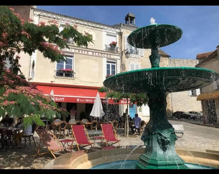 Gîte pour 2 personnes, avec terrasse, adapté aux familles à Tournan-en-Brie - 2