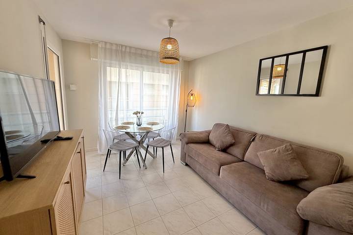 Gîte pour 4 personnes, adapté aux familles dans Golfe-Juan - 2