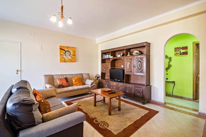 Gîte pour 6 personnes, avec balcon et jardin dans Olhos de Água - 4