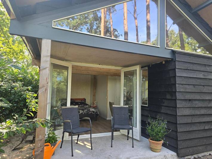 Appartement voor 2 personen, with zwembad and tuin as well as uitzicht in Enschede