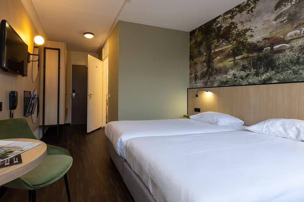 Scenic Escape with Indoor Pool, Free Parking and Direct Access to Nature Trails in Winterswijk, Achterhoek