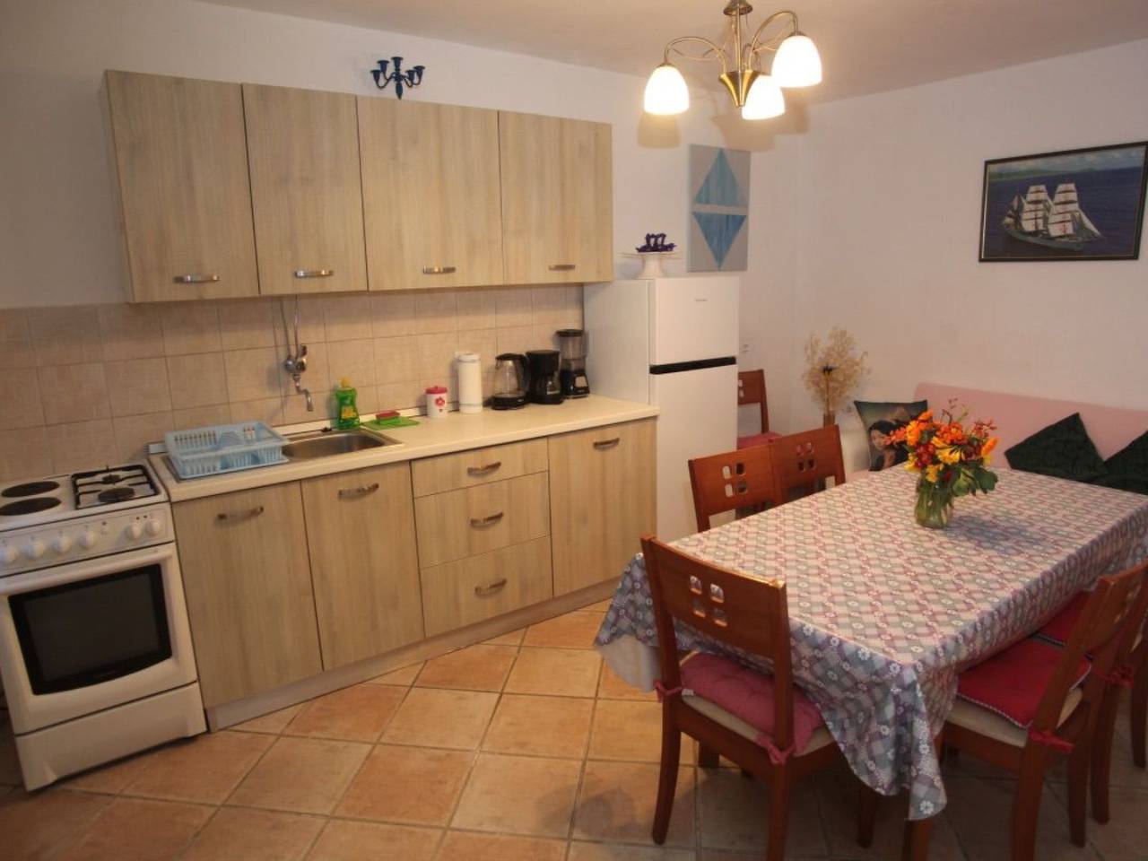 Ganze Wohnung, Wohnung in Veli Lošinj mit schönem Garten in Veli Losinj, Kvarner Inseln