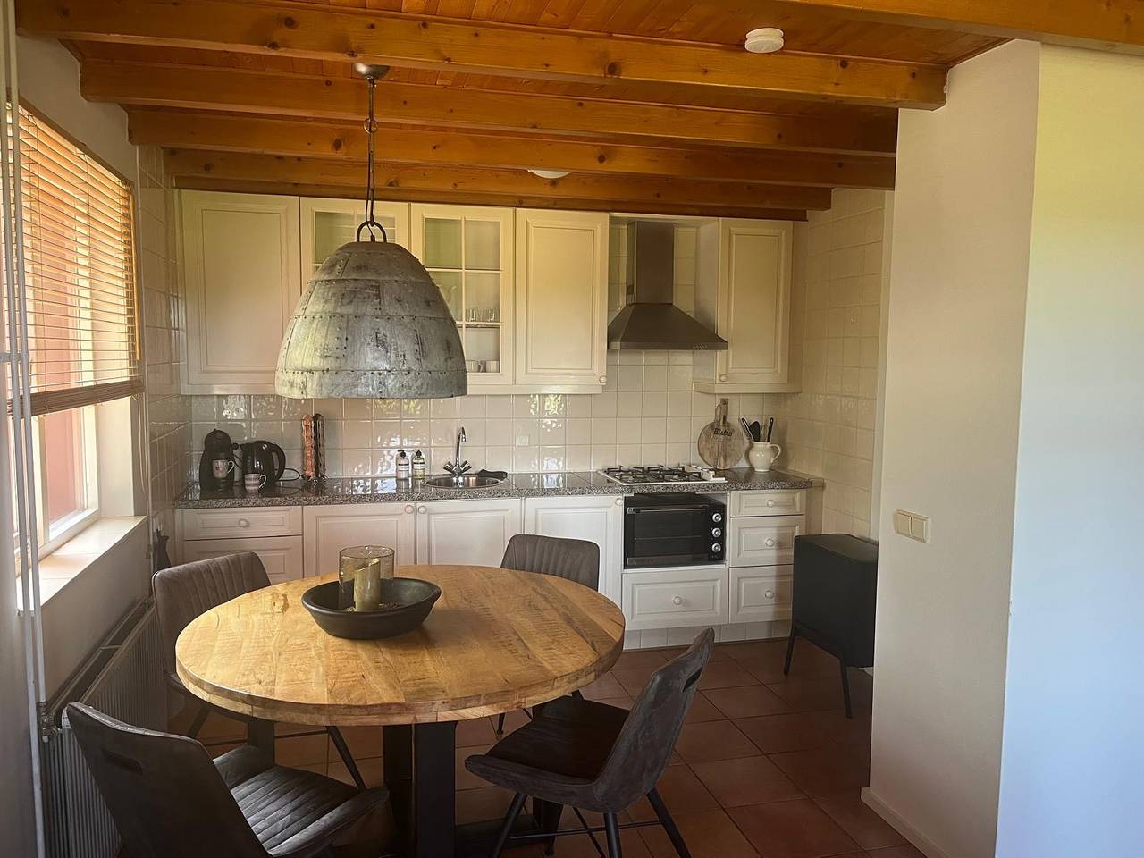 Erdgeschoss Ferienhaus für 3 Personen mit weitem Ausblick, im Grünen bei Borger in Borger, Drenthe