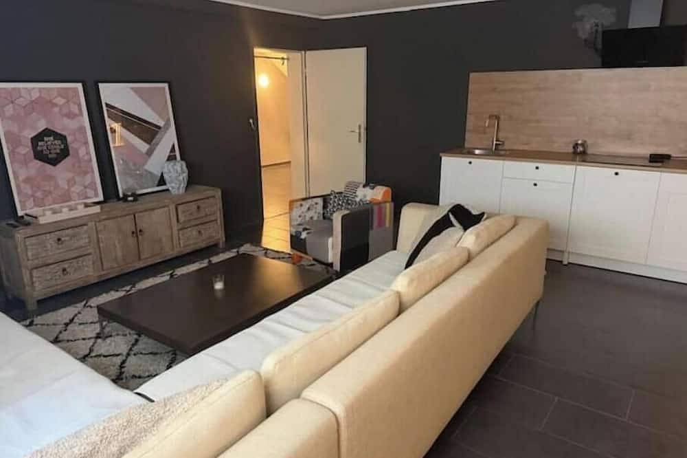 Appartamento intero, Cozy basement apartment with excellent connections to Frankfurt in Bergen-Enkheim, Francoforte