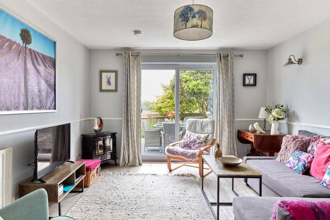 Cinque Ports Snug by Coaste - mins from Sea & Golf Course in Deal, Kent