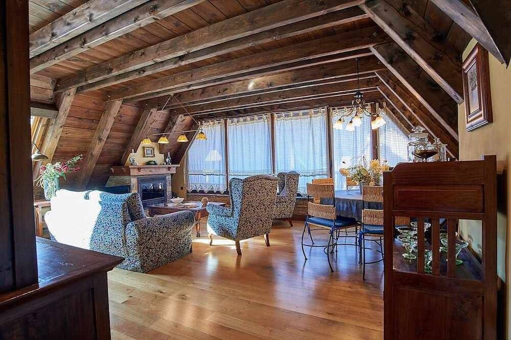 Apartamento entero, 6C Bonito apart. en Vilac 10km Baqueira Beret, vistas espectaculares Wifi in viella e mijaran, Pirineo Catalan