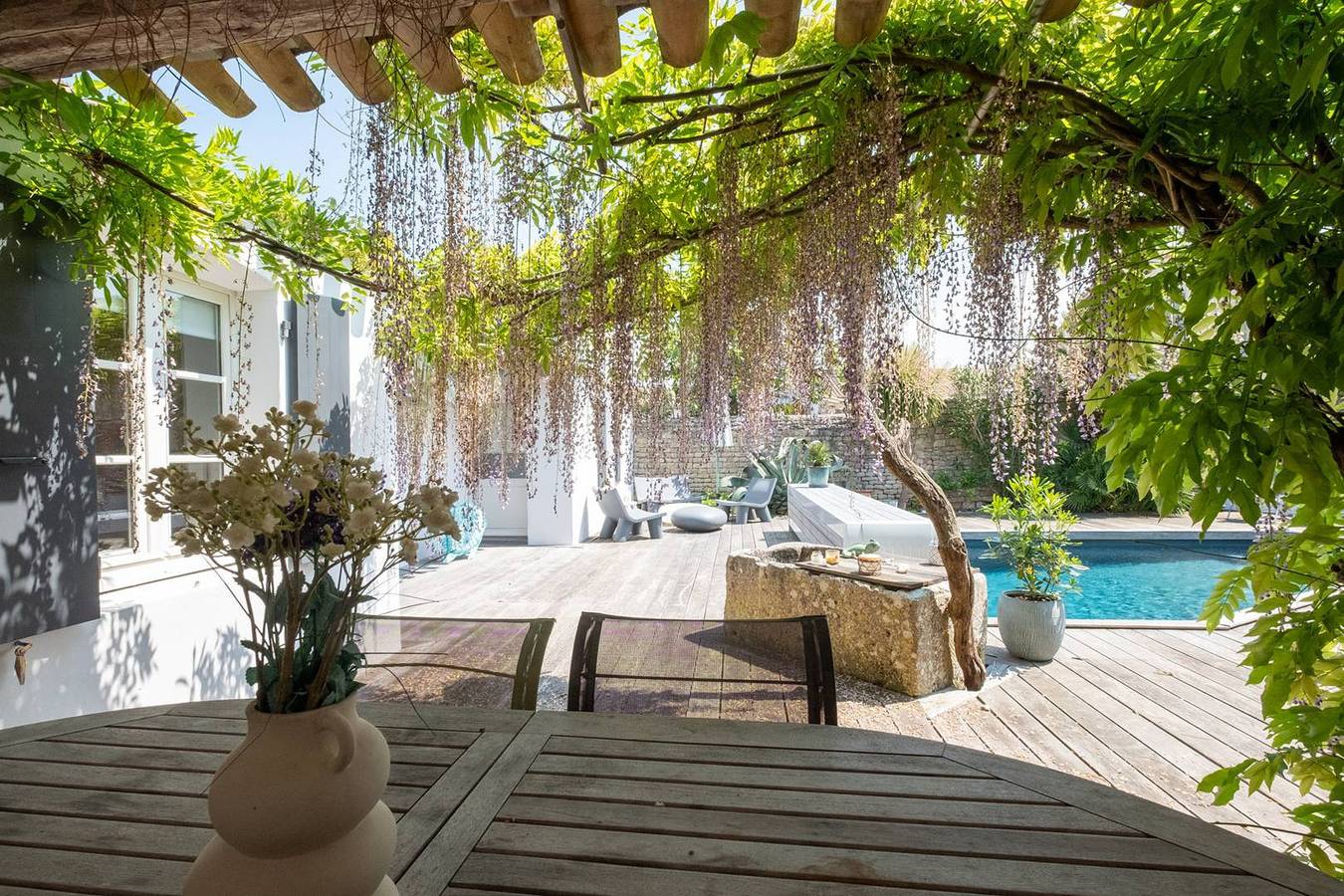 Appartement de vacances entier, Charmante maison dans venelle fleurie in Sainte-Marie-de-Ré, Île de Ré