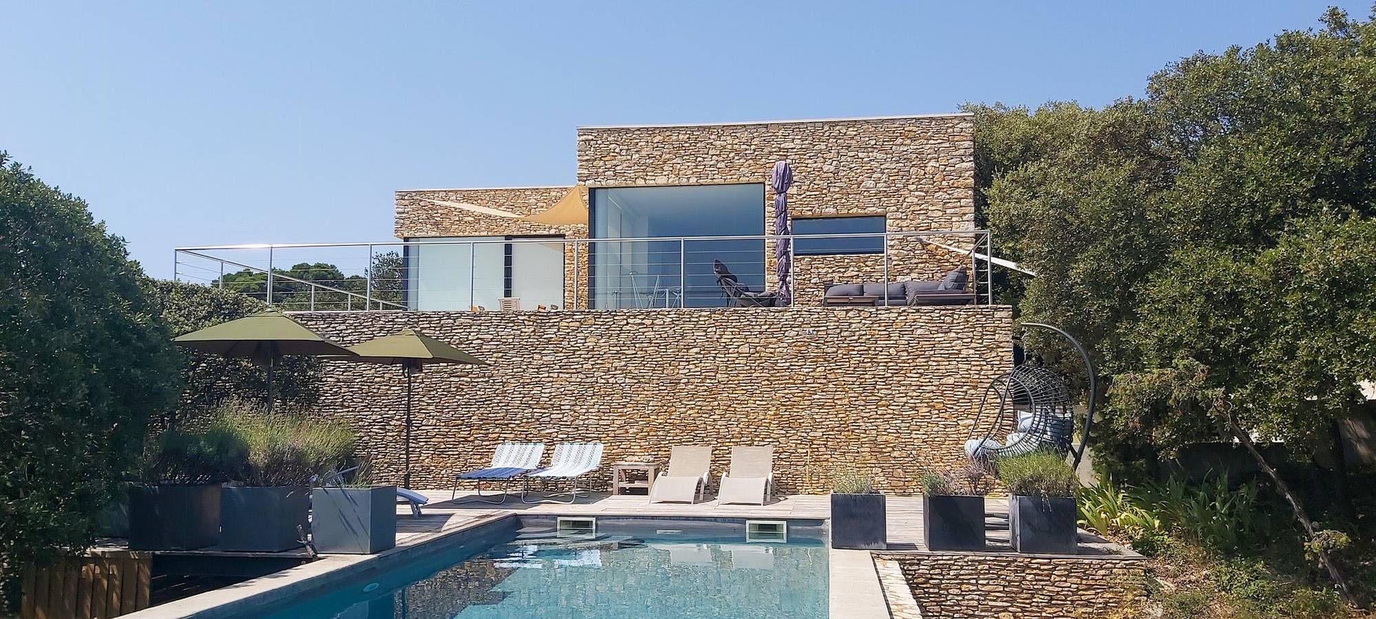 Casa de piedra con vistas al Ventoux en Ardèche in Bourg-Saint-Andéol, Privas