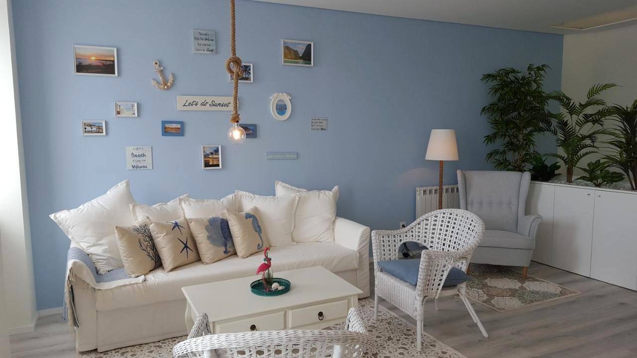 Two-Bedroom Beachfront Townhouse with Seaview in Espinho, Aveiro Distrikt