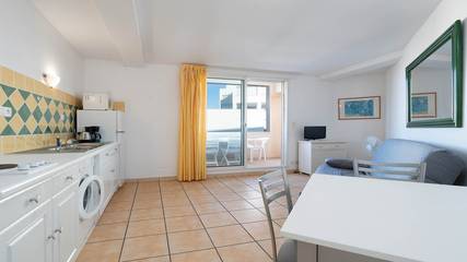 Gîte pour 4 personnes, avec balcon dans Plage Rochelongue