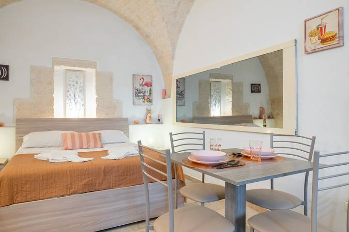 Holiday Home 'Pietrarosa Loft' with Wi-Fi in Ostuni, Salento