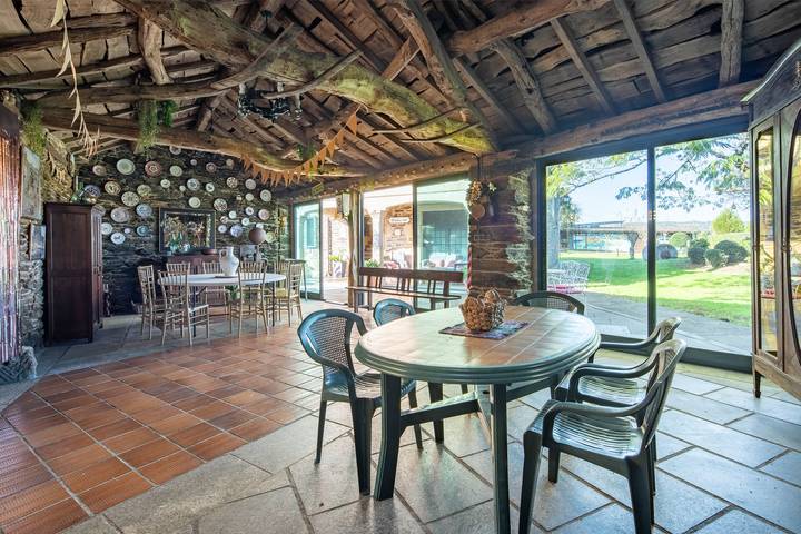 Chalet para 7 personas, con balcón además de jardín y piscina para niños, Familias con niños en Galicia - 3