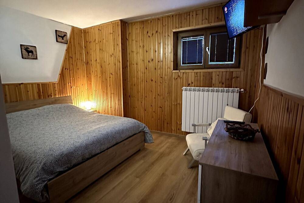Vacation Home \"Residence Fonte Eremita\" with Mountain View, Shared Garden & Wi-Fi in Roccaraso, Alto Sangro