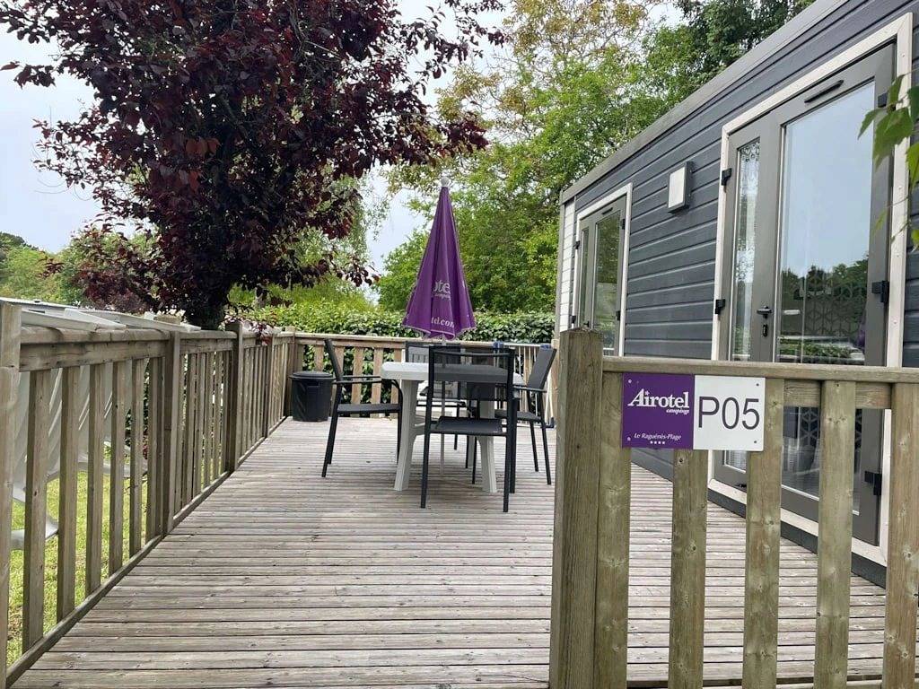 Zecamping 4 étoiles 200m plage piscine couverte mobil-home Tv Lv 30m2 in Raguenes, Névez