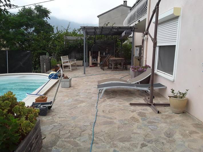 Location de vacances pour 2 personnes, avec piscine ainsi que jardin et vue, animaux acceptés à Santa-Maria-di-Lota - 3