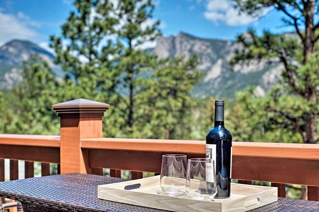 Ganze Wohnung, Neu! Estes Park Condo mit Deck-3. 4 Meilen zu Rmnp! in Estes Park, Larimer County