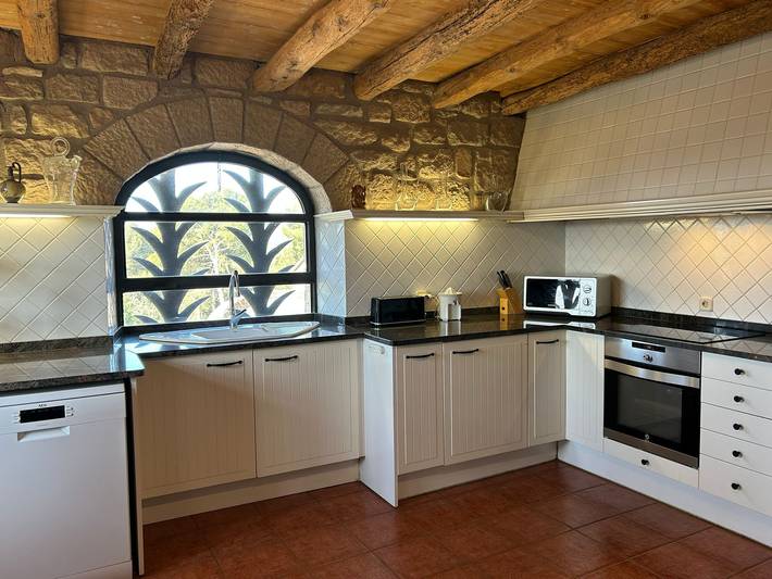 Location de vacances pour 10 personnes, avec jardin, adapté aux familles dans Bages - 4