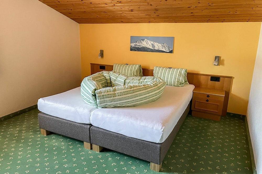 Ganze Wohnung, Angenehme Wohnung für 12 Personen mit  W-Lan, Tv, Terrasse und Haustiere erlaubt in Glockturmkamm, Prutz