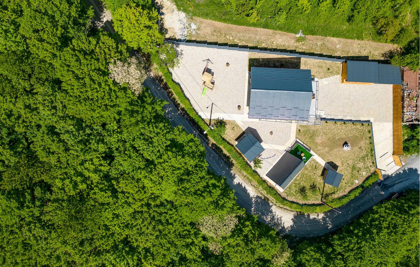 Charmante 158 m² große Wohnung mit Pool und Terrasse am Fluss Petrinjčica in Petrinja, Sisak-Moslavina