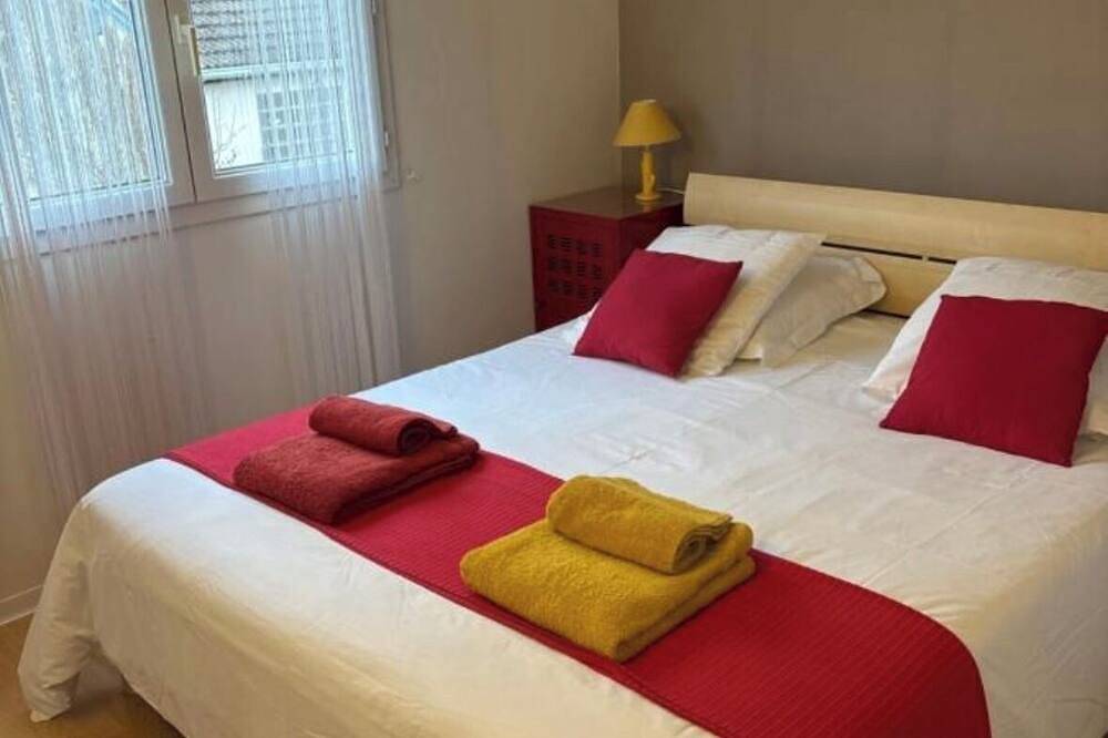 Country house with a change of scenery in Gray, Haute-Saône