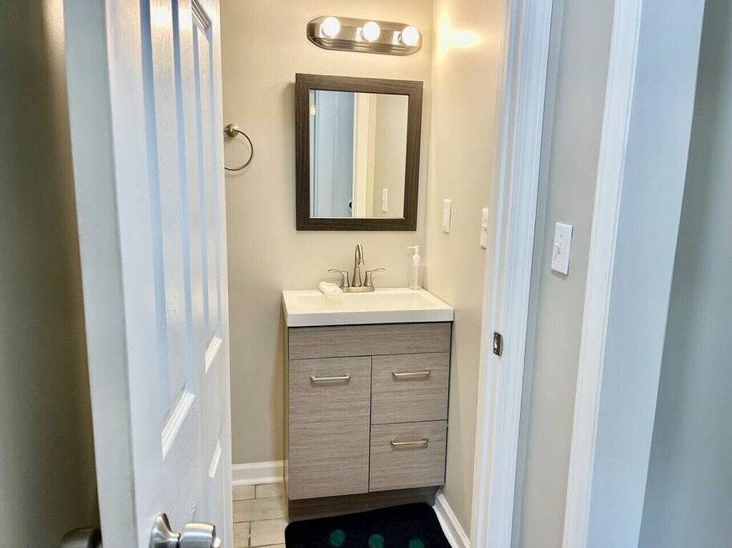 Modern 3 Bdrm Private Home in Heart of High Point in High Point, Guilford County