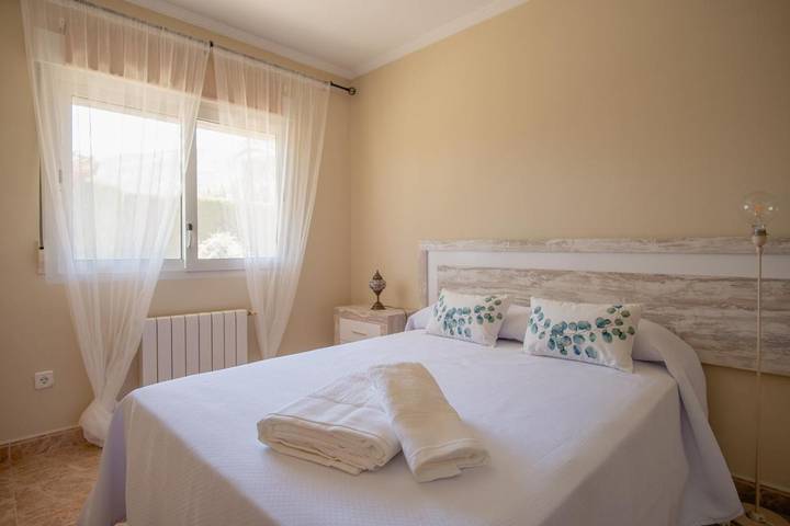 Casa rural para 10 personas, con piscina y terraza además de vistas y jardín en Alfàs del Pi - 2