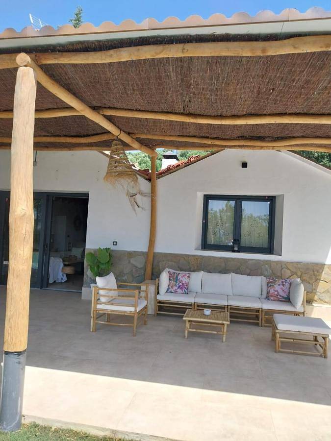 Casa de vacaciones para 6 personas, con vistas además de jardín y piscina en Sierra de Grazalema - 4