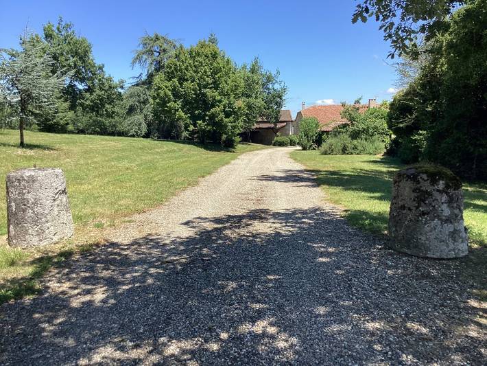 Gîte pour 4 personnes, avec balcon ainsi que jardin et piscine dans le Gers - 2