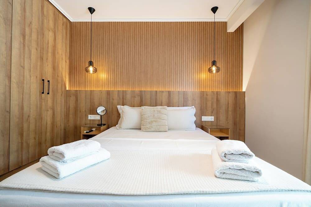 Geheel appartement, Seaview Balcony in Varkiza in Vari, Oostkust Regio Attika