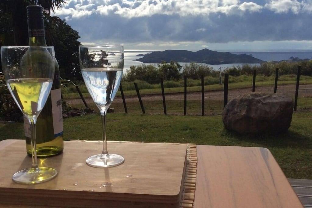 Entspannen Sie sich und genießen Sie den weiten Meerblick in Northland