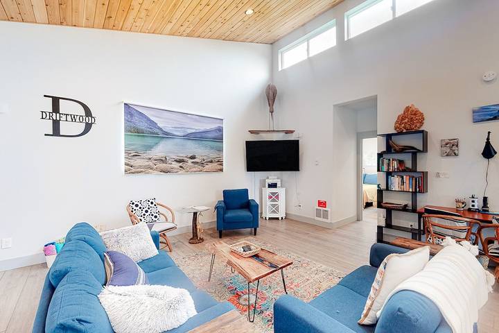 Vacation apartment for 6 people, with yard and balcony in Oregon Coast