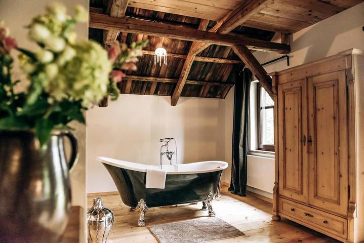 Ferienhaus für 9 Personen, mit Balkon und Terrasse sowie Garten und Sauna