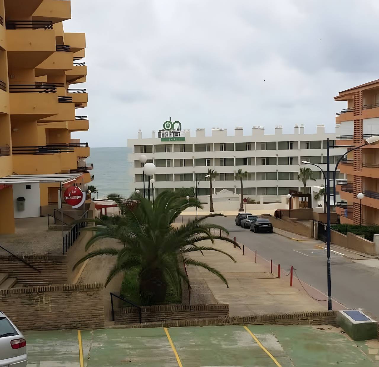 Monolocale intero, Monolocale 'A 100m dalla Spiaggia' con Piscina Condominiale e Terrazza Privata in Matalascanas, Almonte