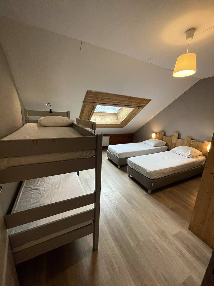 Gîte pour 8 personnes à Albepierre-Bredons - 4