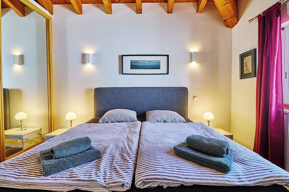 Villa mit Pool und Sauna in Strandnähe am Rande des Naturschutzgebiets in Raposeira, Vila do Bispo e Raposeira