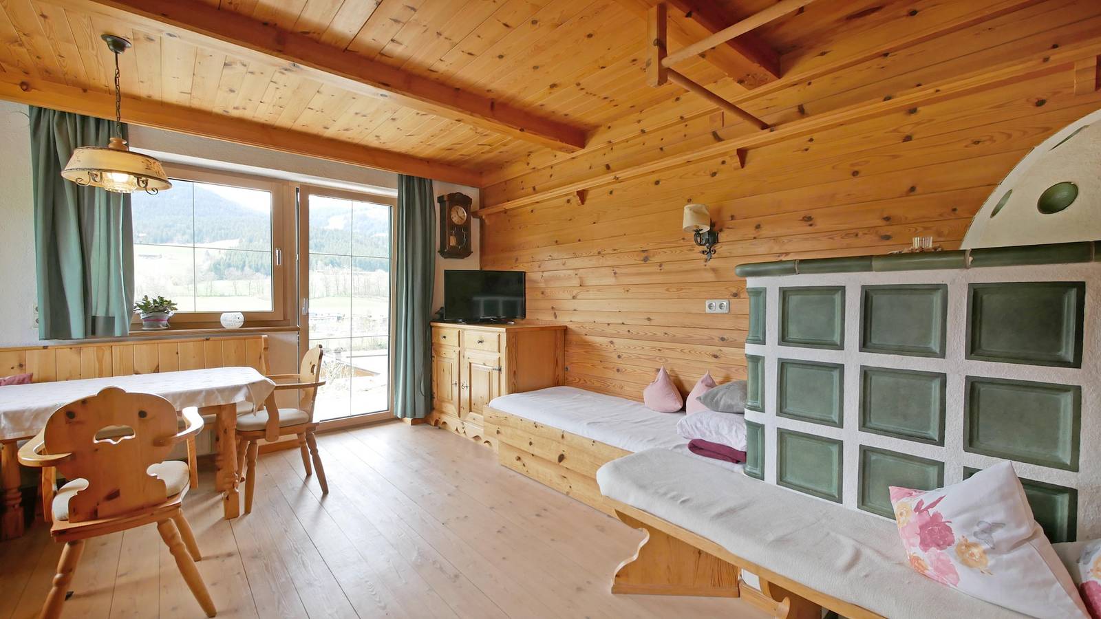 Geheel vakantieappartement, Appartement/Fewo, Bad, Wc, Terasse in Loferer und Leoganger Steinberge, St. Johann in Tirol