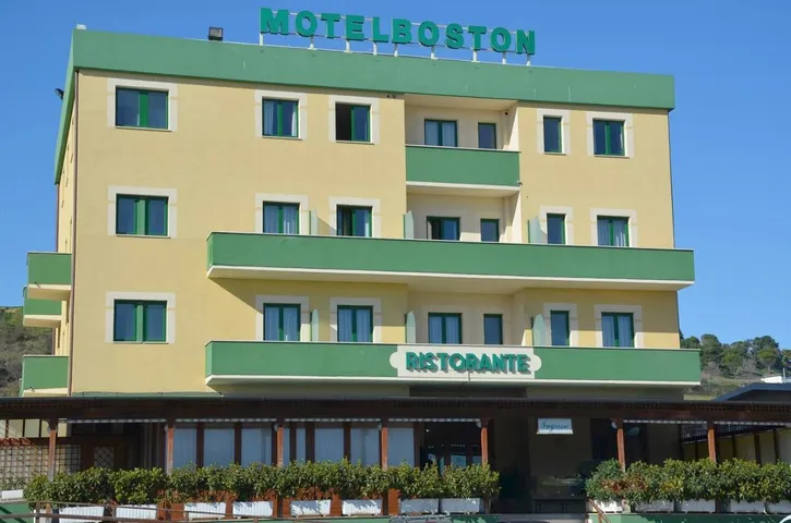 Hôtel pour 3 personnes, animaux acceptés - 1