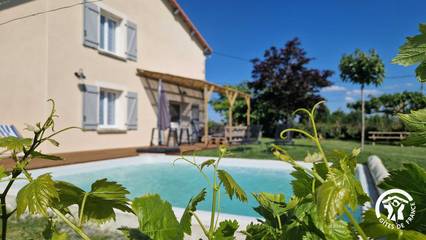 Gîte pour 11 personnes, avec terrasse et piscine à Labastide-de-Lévis