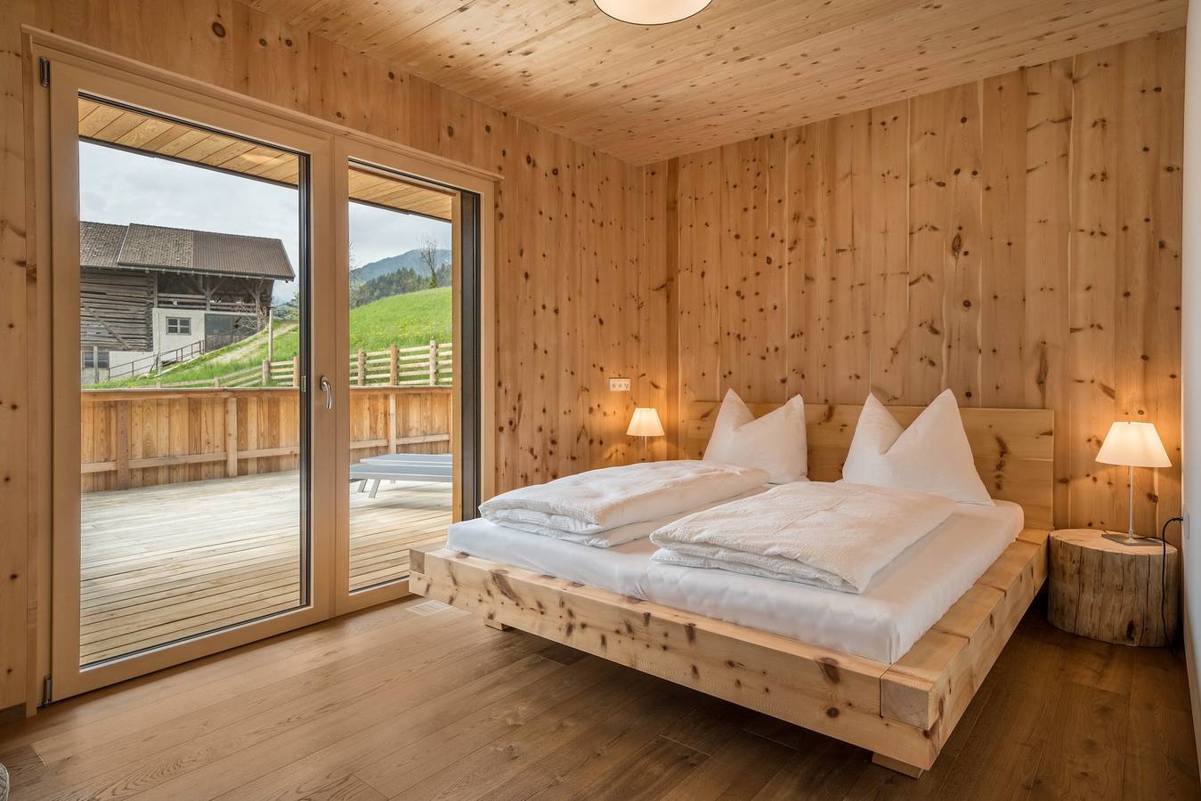 Ganze Wohnung, Ferienwohnung 'Naturapartments Alpreid Zirbe' mit Bergblick, Terrassen & Wlan in St. Pankraz, Ortleralpen