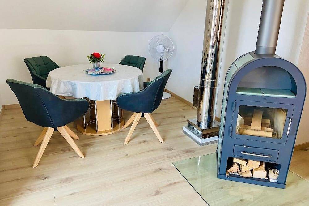 Ganze Wohnung, Liebevoll eingerichtete Fewo mit großem Balkon für gemütliche Stunden in Pleinfeld, Fränkisches Seenland