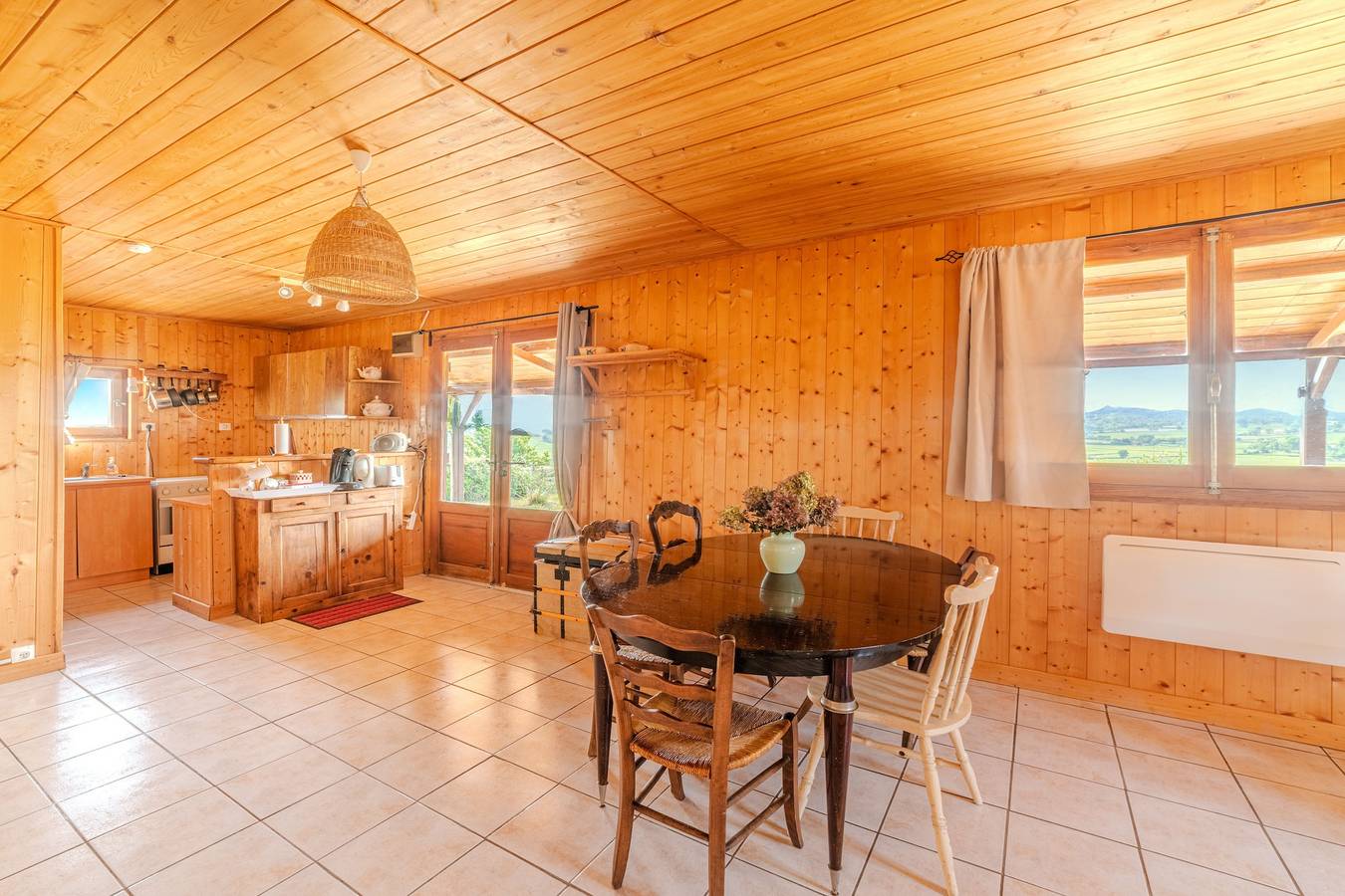 Le Chalet Brionnais - Grand Jardin in Région de Charolles