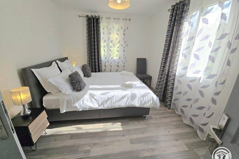 Casa familiar con piscina compartida, Wifi y se aceptan mascotas en el corazón de Périgord in Le Bugue, Périgord Noir