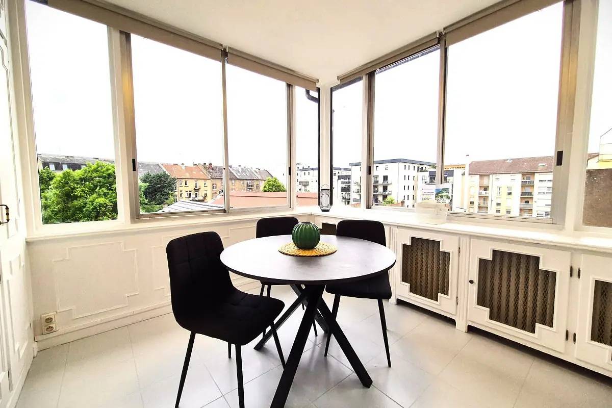 Appartement entier, Appartements pour 8 Personnes in Thionville, Moselle